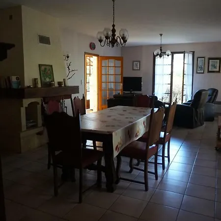 Villa 125 Chemin De La Pinede -046