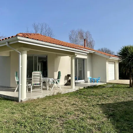 Villa 125 Chemin De La Pinede -046 *