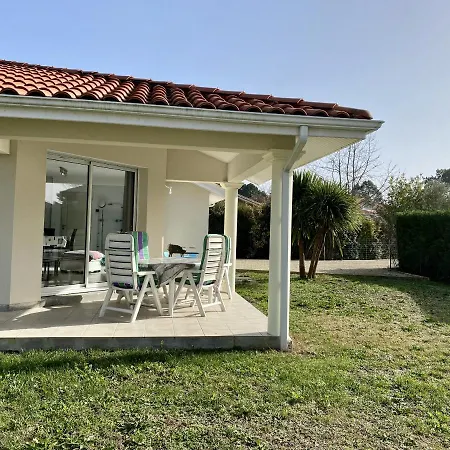 Villa 125 Chemin De La Pinede -046 *